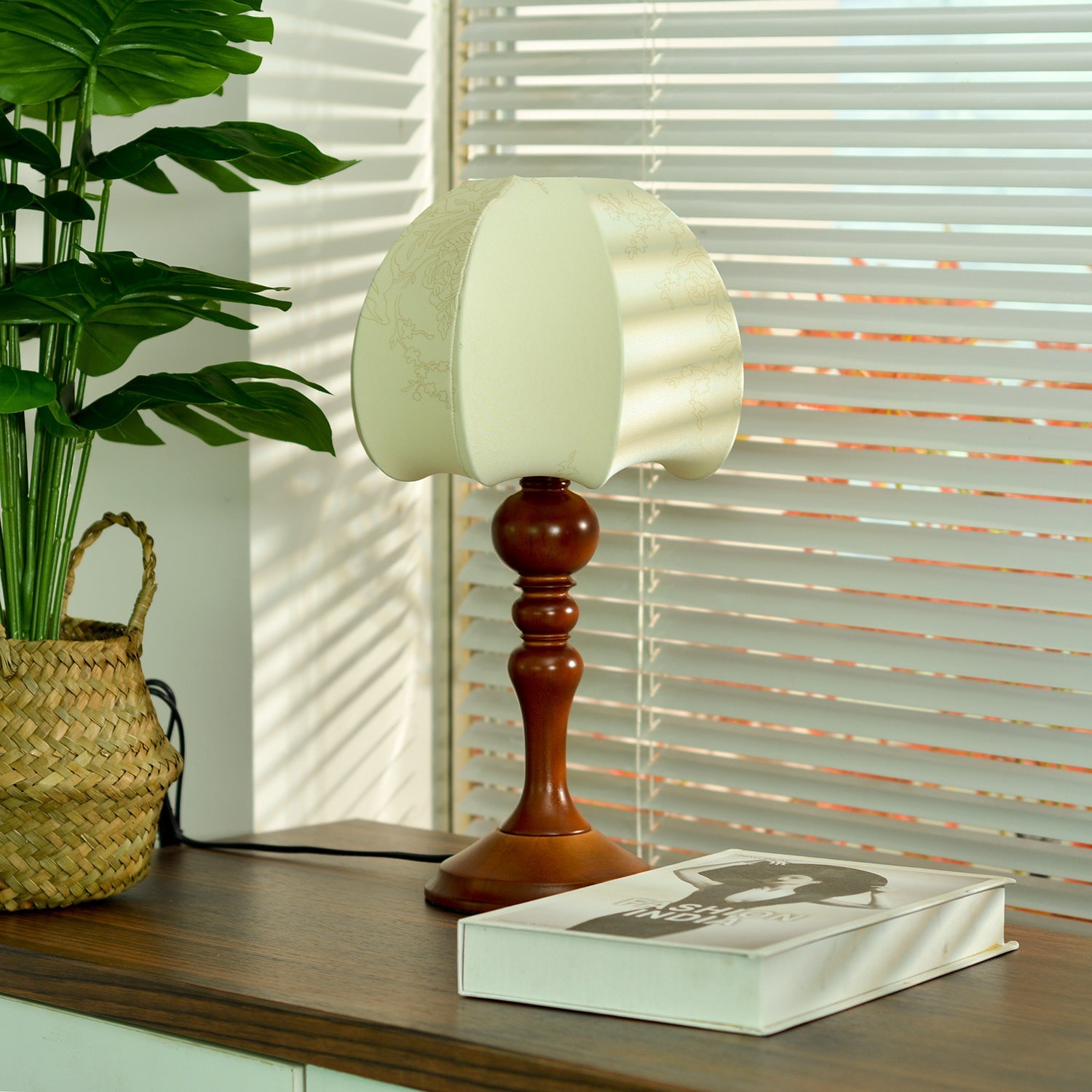 Antique Fabric Table Lamp with Bamboo Base – Adjustable Lighting, Mid-Century Modern Bedside Table Lamp for Cozy Ambiance 1