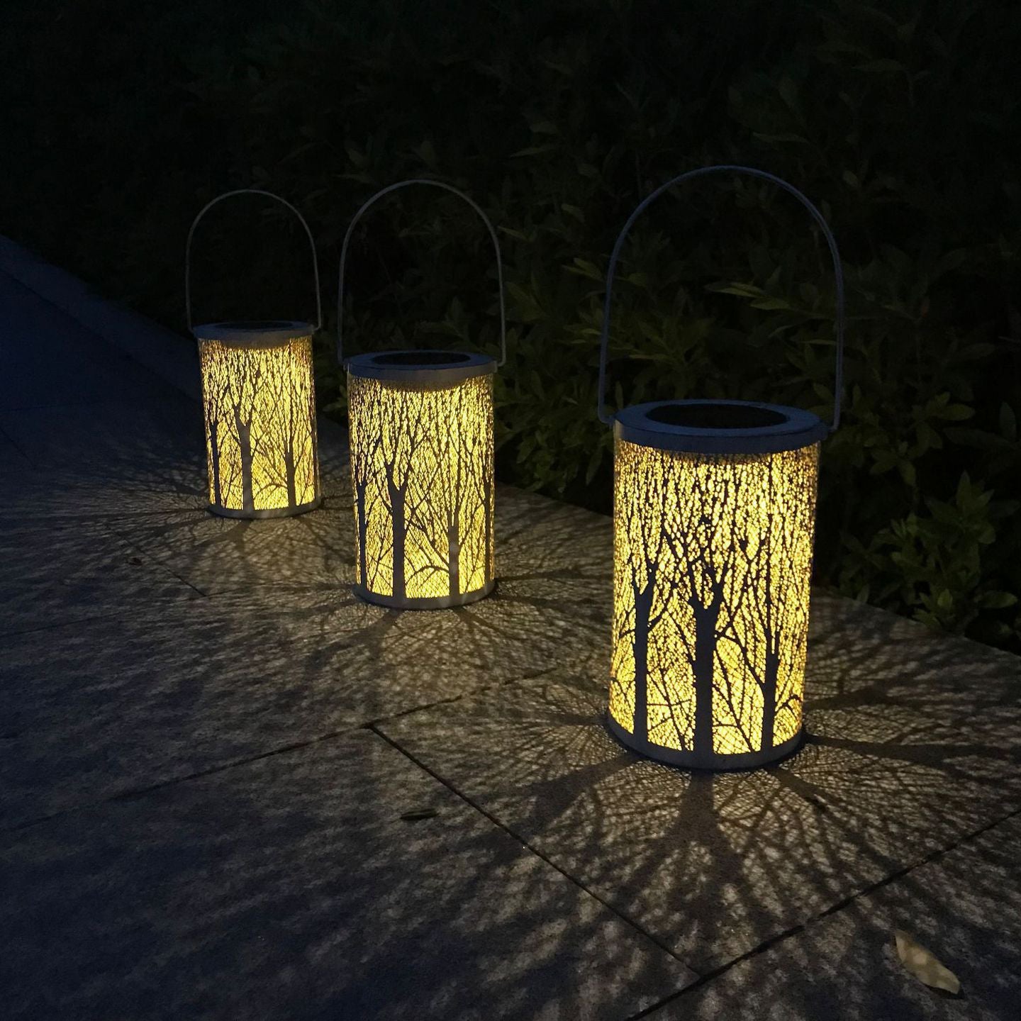 Art Deco Solar Lantern - Durable Iron Outdoor Light for Garden and Patio with Built-in LED 6