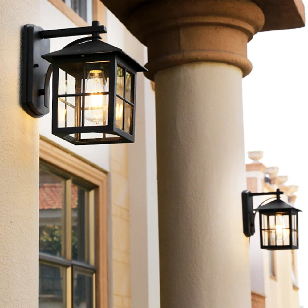 Classic Outdoor Wall Lamp – Durable Aluminum and Glass, Black Bronze Finish 1