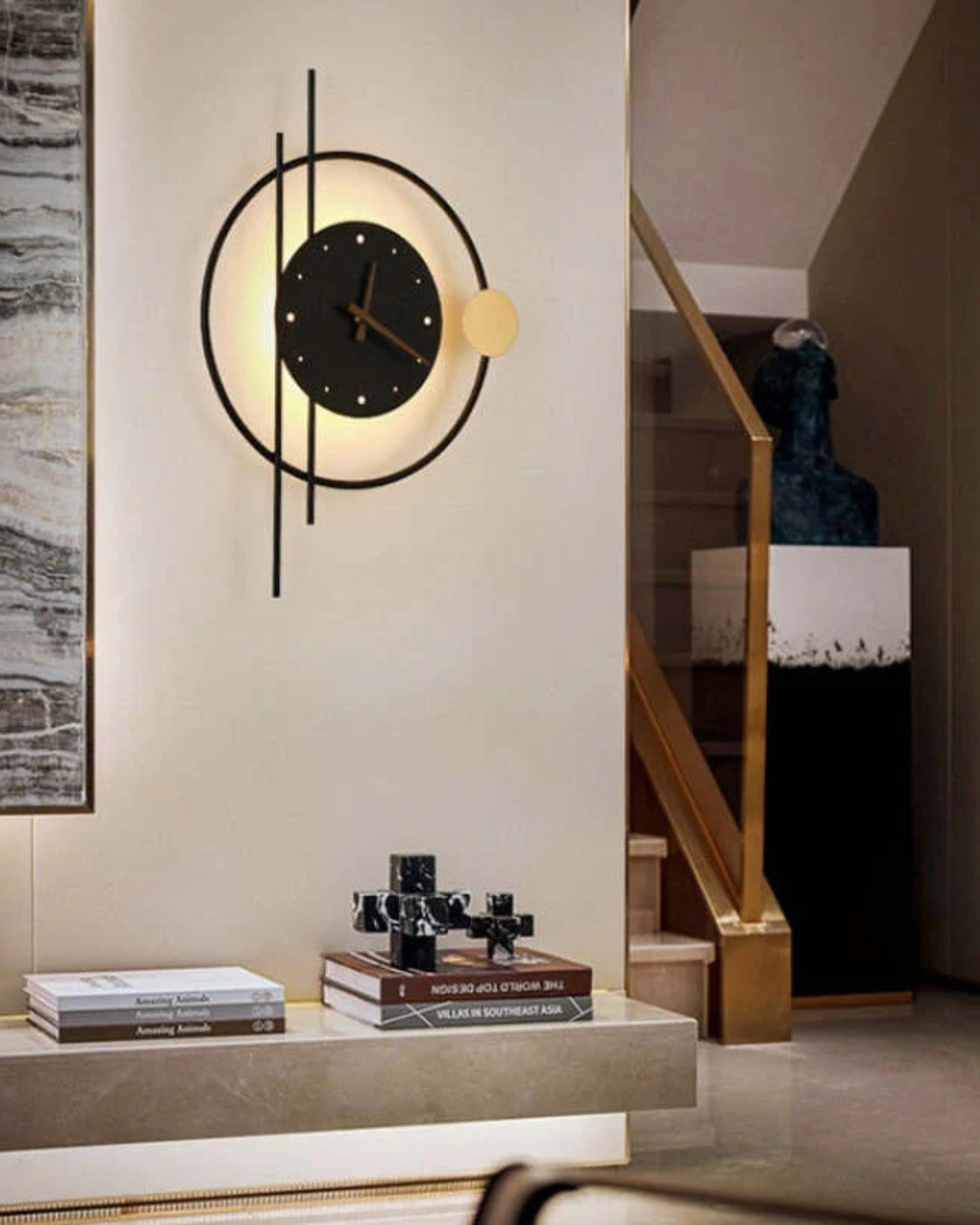 Éclipse Wall Clock Lamp – Modern Geometric Design in Gold and Black Finish 7