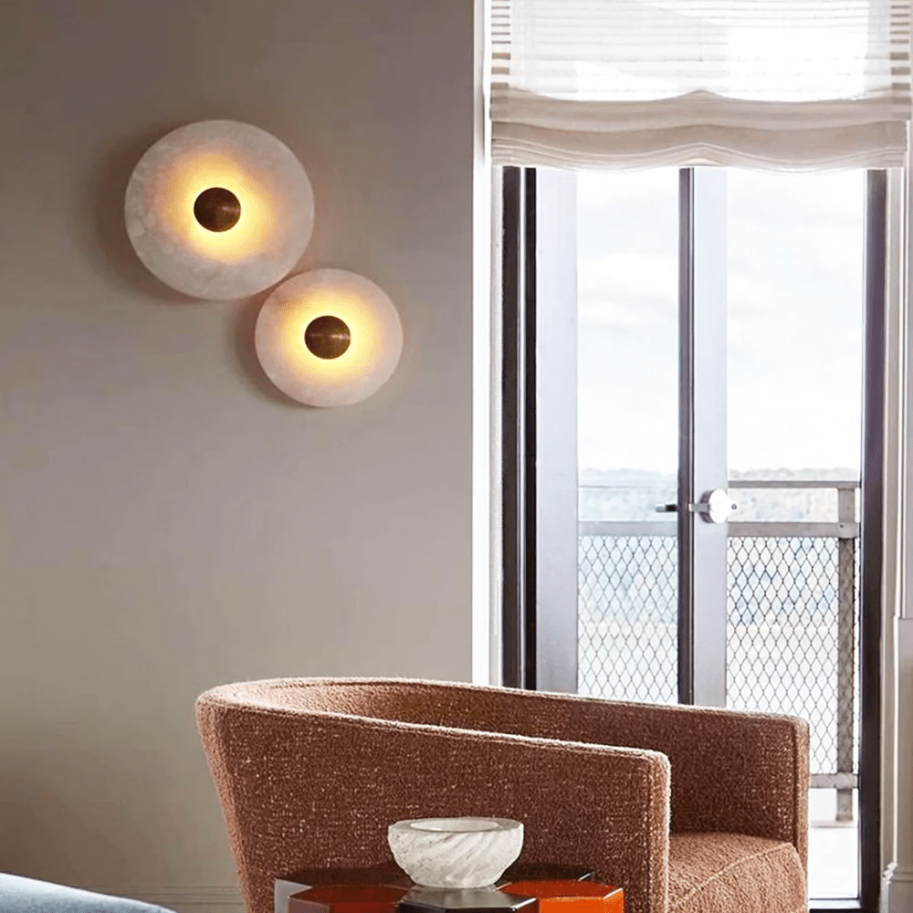 Elegant Dimmable Alabaster Wall Sconce With Brass Accent 3