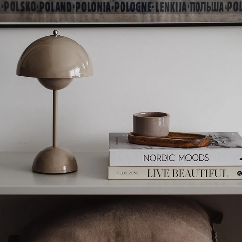 Elegant Dimmable LED Table Lamp – Cordless Design for Home and Office, Modern and Classic Style 1