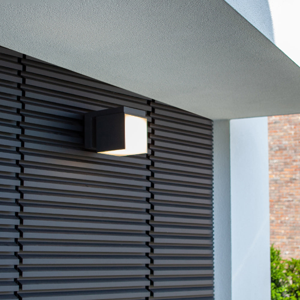 Geometric Outdoor Wall Lamp with Rotating Head and IP65 Waterproof Rating – Modern Exterior Wall Light for Stylish Outdoor Spaces 7