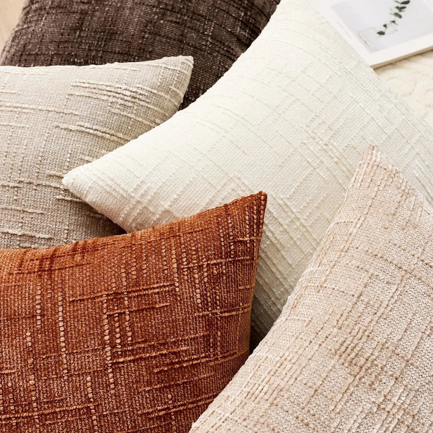 Luxurious Chenille Cushion Cover – Decorative Throw Pillows for Couch and Bedroom, Solid Color, Available in 40, 45, 50 cm 4