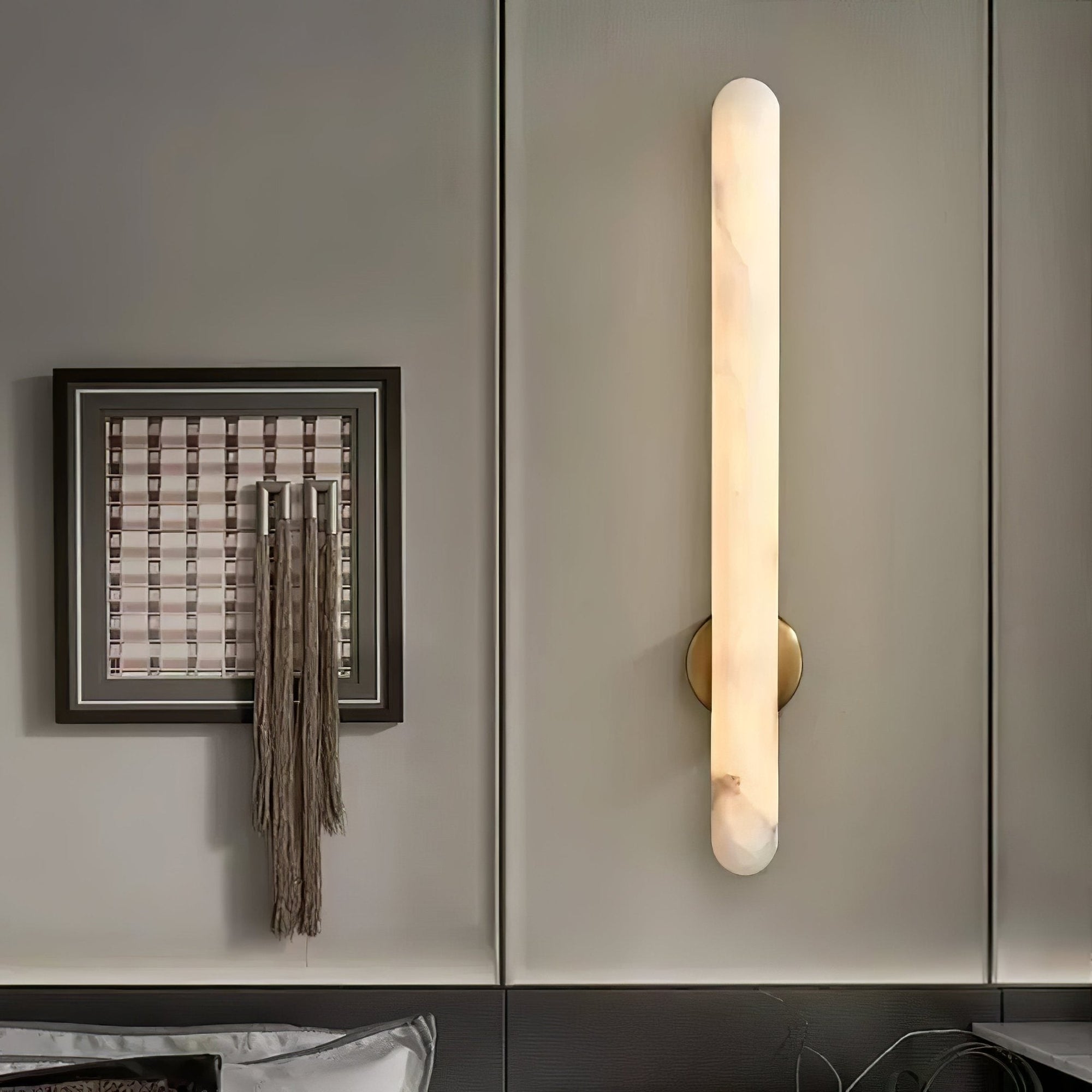 Minimalist Alabaster LED Wall Sconce With Brass Finish 3