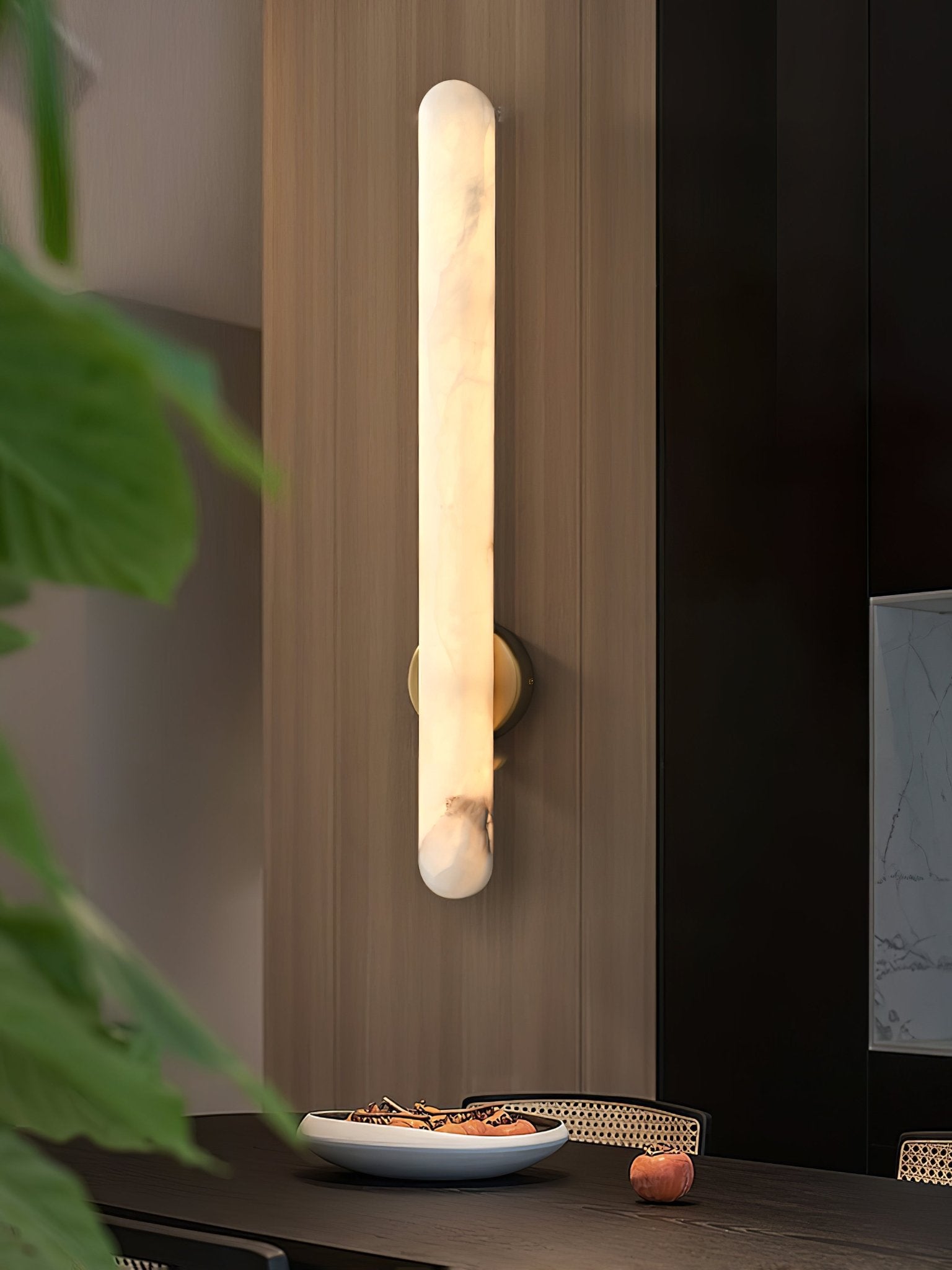 Minimalist Alabaster LED Wall Sconce With Brass Finish 5