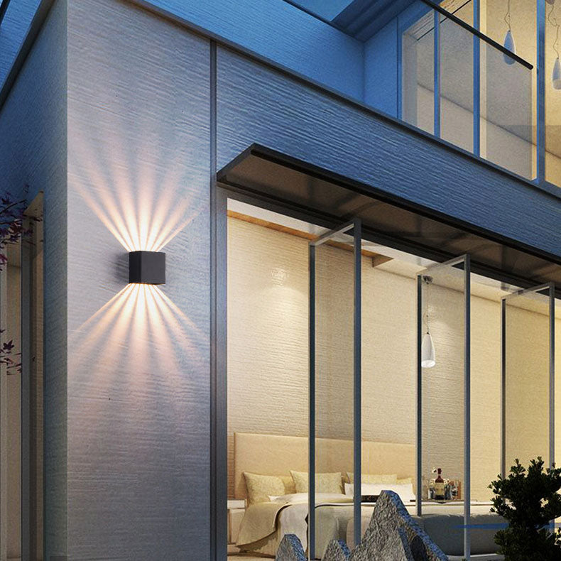 Modern Black LED Outdoor Wall Sconce Lamp – Waterproof Design for Patios and Fences 1