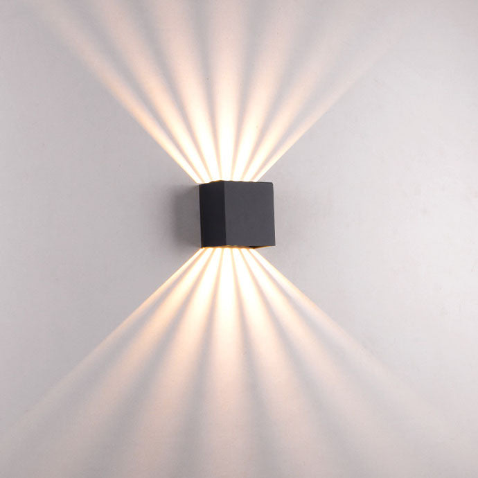 Modern Black LED Outdoor Wall Sconce Lamp – Waterproof Design for Patios and Fences 4