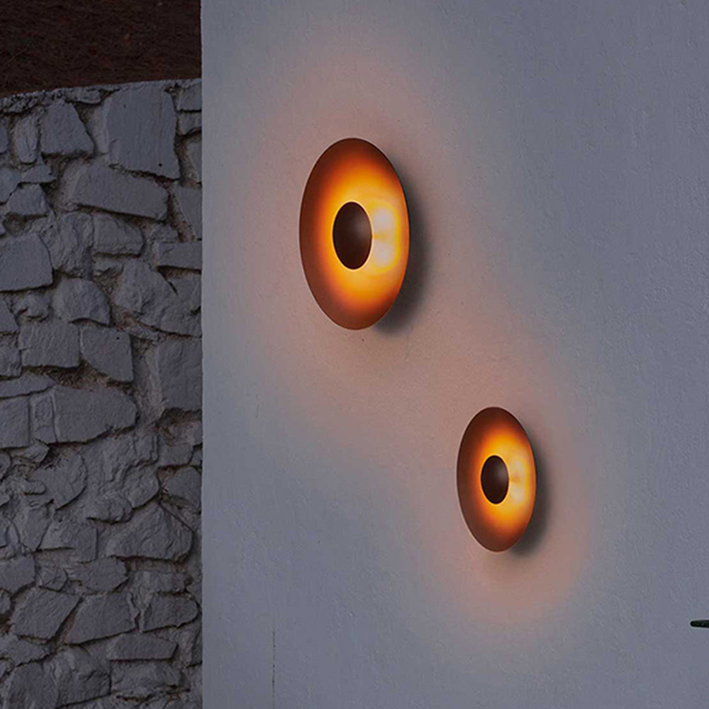 Modern IP65 Waterproof Outdoor Wall Lamp, Round Metal Sconce for Patios and Gardens - Black or White 1