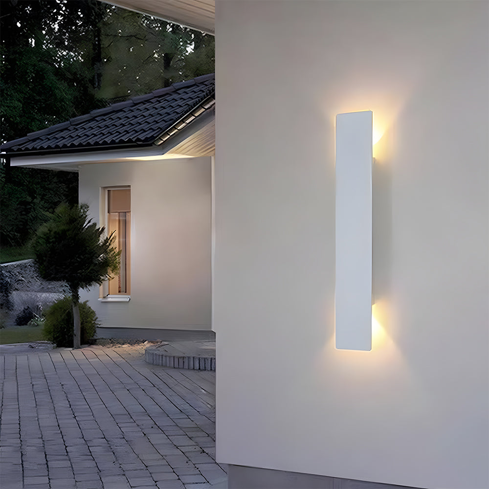 Modern IP65 Waterproof Outdoor Wall Light – Energy-Efficient LED Exterior Lantern 12
