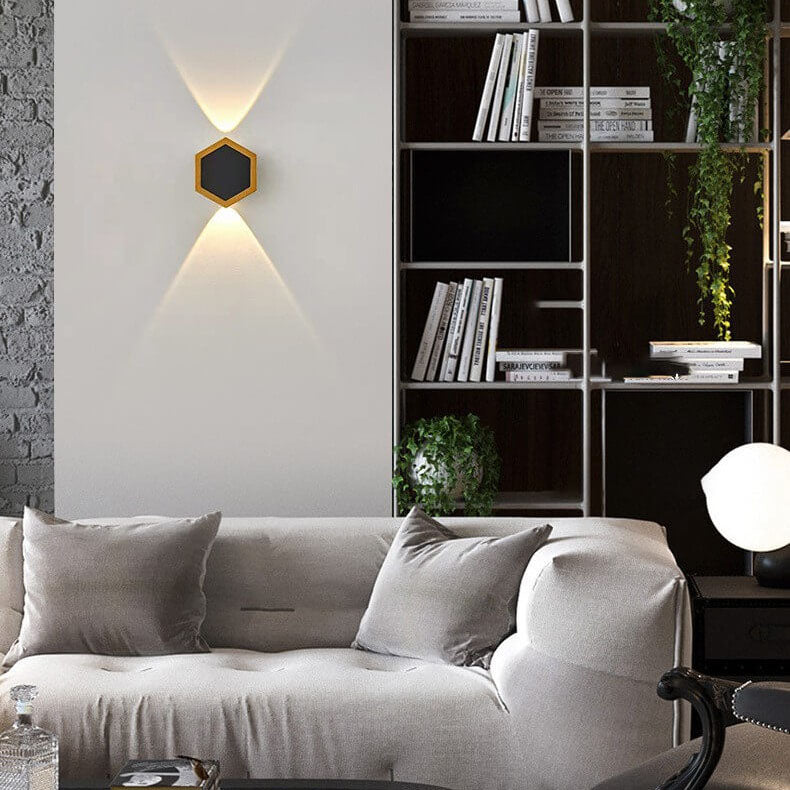 Modern Outdoor Wall Sconce Lamp – Hexagonal LED Wall Light in Durable Aluminum for Patios and Fences 11