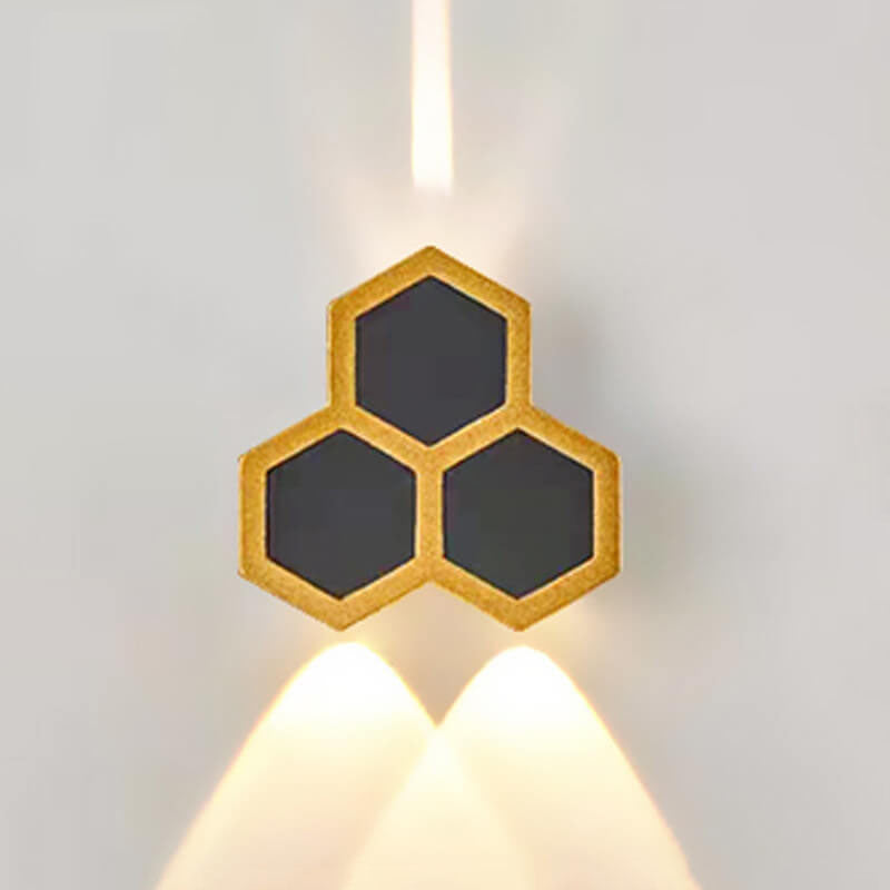 Modern Outdoor Wall Sconce Lamp – Hexagonal LED Wall Light in Durable Aluminum for Patios and Fences 4