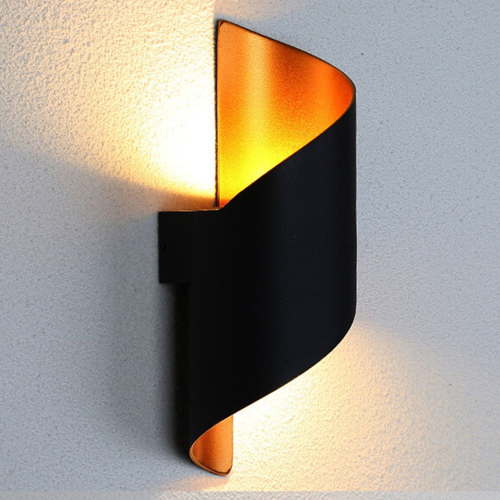 Modern Outdoor Wall Sconce Lamp – Waterproof Aluminum Exterior Wall Light with Integrated LED in Black and Gold 0