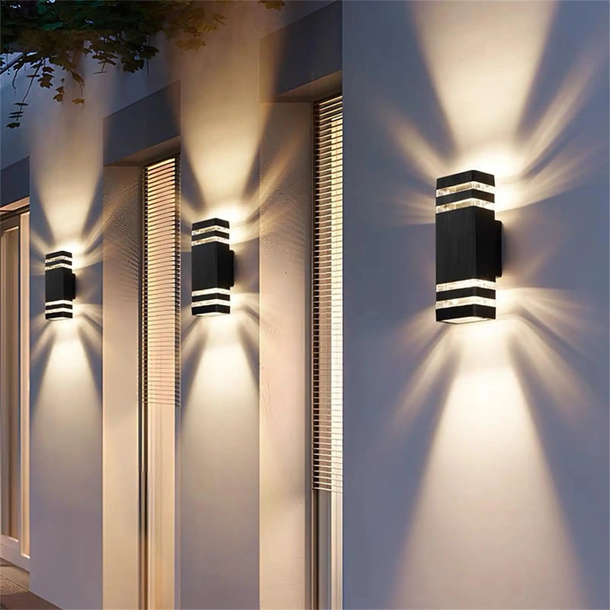 Modern Outdoor Wall Sconce with IP44 Waterproof Rating – Energy-Efficient LED Exterior Wall Light for Stylish Illumination 4