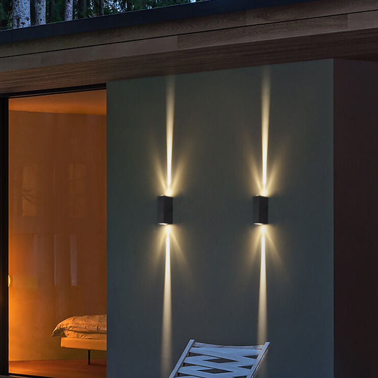 Modern Waterproof LED Outdoor Wall Lamp – Adjustable Black Aluminum Outdoor Wall Sconce for Patios and Fences 1