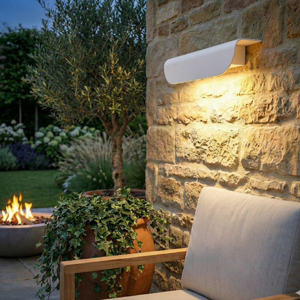 Modern Waterproof LED Outdoor Wall Sconce Lamp – Curved Design for Exterior Use, 1000 Lumens, Easy Installation 17