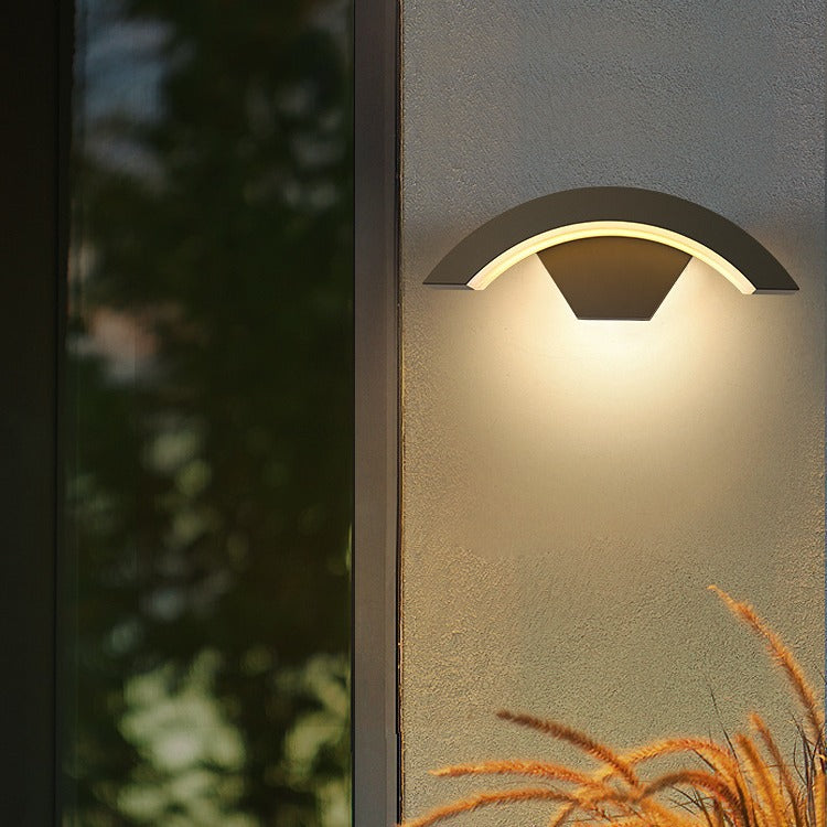 Modern Waterproof Outdoor Wall Light IP65 – Durable Aluminium Exterior Wall Lantern 1