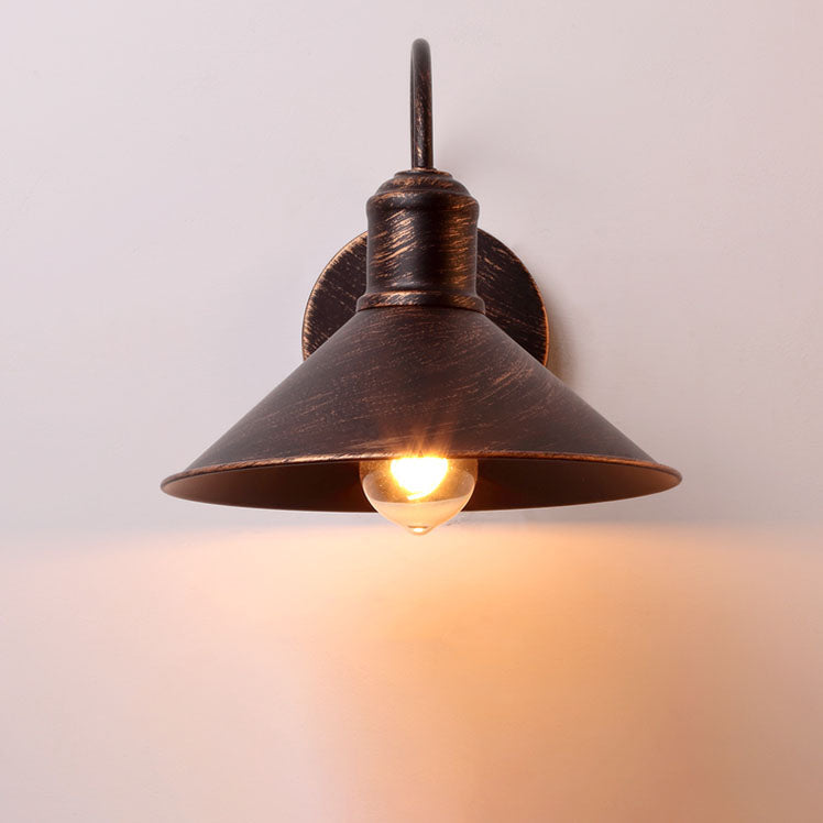 Outdoor Industrial Wall Sconce Lamp – Waterproof Antique Iron 1-Light Fixture for Patios and Outdoor Spaces 4