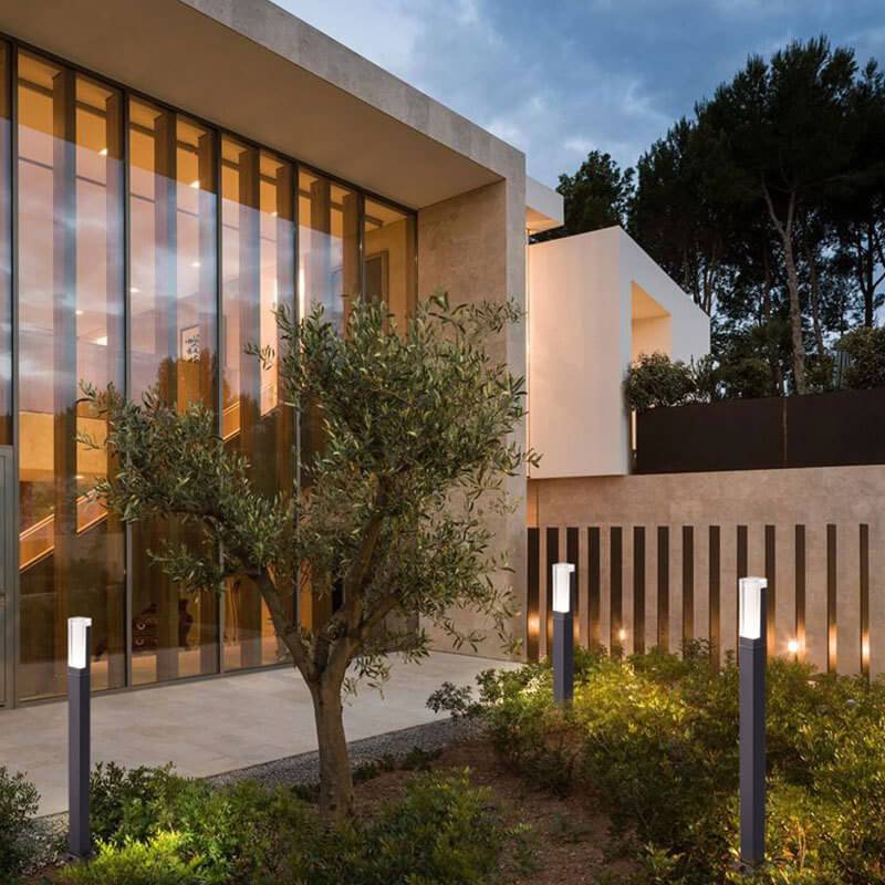 Outdoor LED Garden Light Column – Waterproof Modern Fixture for Patios and Lawns, Energy-Efficient 7W Lighting 7