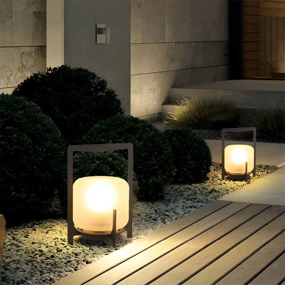 Outdoor Solar-Powered Table Lamp – Eco-Friendly Stainless Steel and Glass Design for Patios and Gardens 1