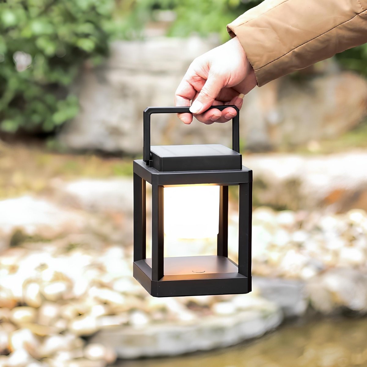 Outdoor Solar Lantern with Adjustable Brightness – Solar Powered Garden Light for Camping and Patio, IP44 Waterproof 7