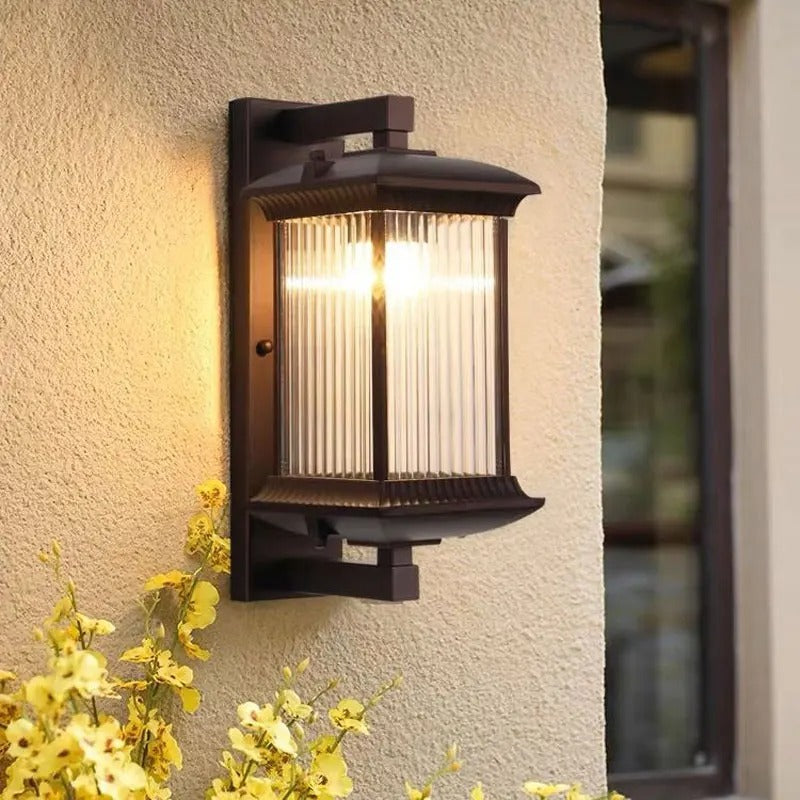 Outdoor Wall Lamp with Durable Aluminum Frame and Waterproof IP54 Rating - Brown 3