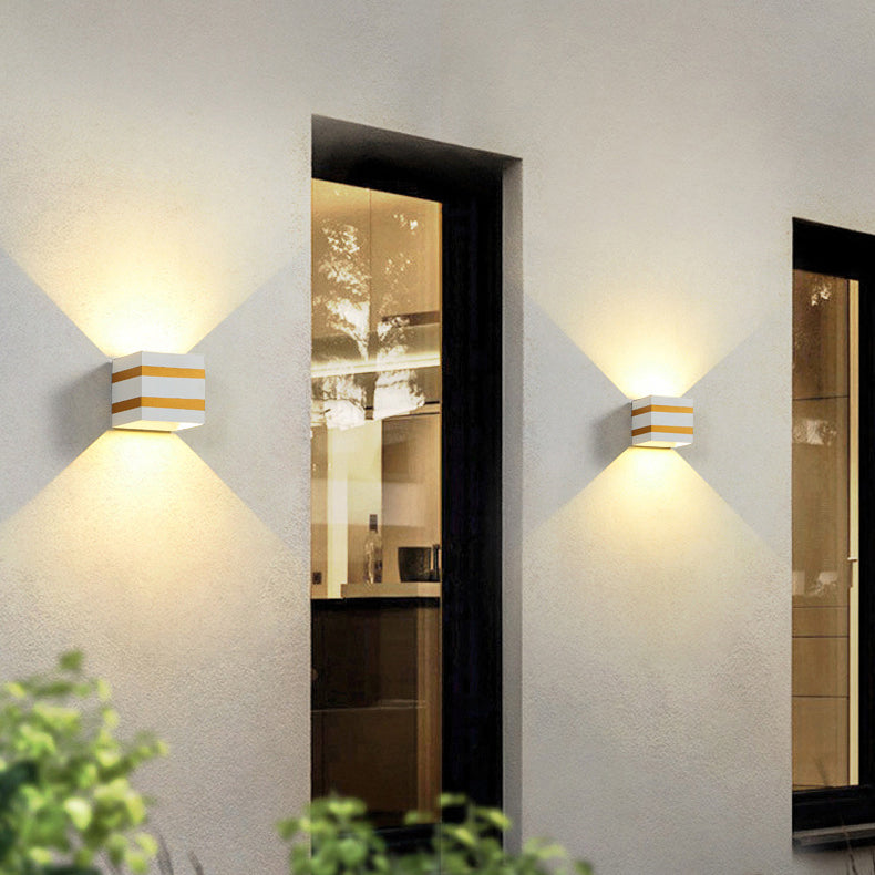 Outdoor Waterproof LED Wall Sconce Lamp - Modern Aluminum Square Exterior Wall Light 2