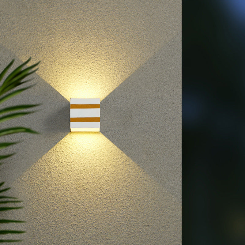 Outdoor Waterproof LED Wall Sconce Lamp - Modern Aluminum Square Exterior Wall Light 9