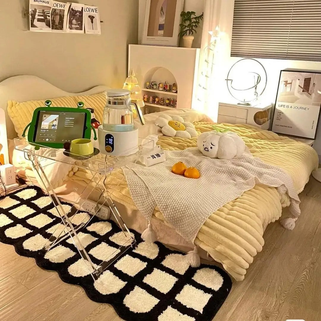 Plush Anti-Slip Area Rug with Modern Black and White Design – Soft Living Room Rug, 10mm Thick, 100% Polyester 4