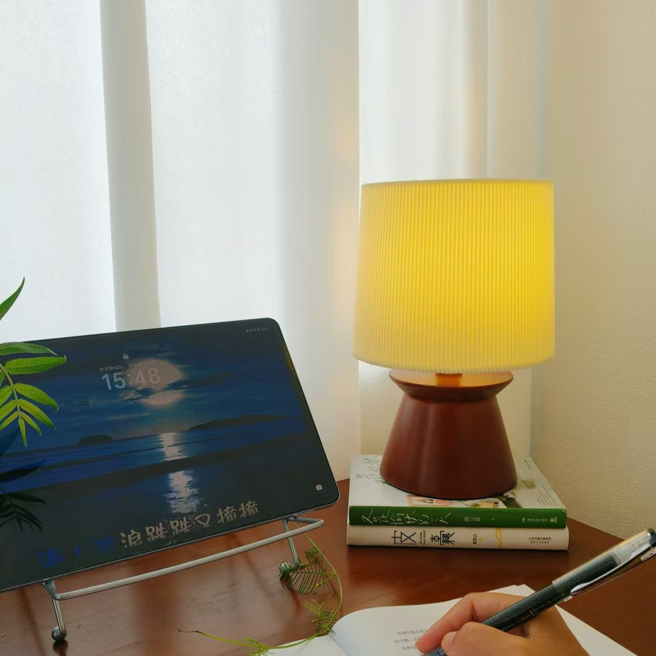 Retro Table Lamp with Solid Wood Base and Striped Lampshade – Elegant Vintage Bedside or Desk Lighting 4