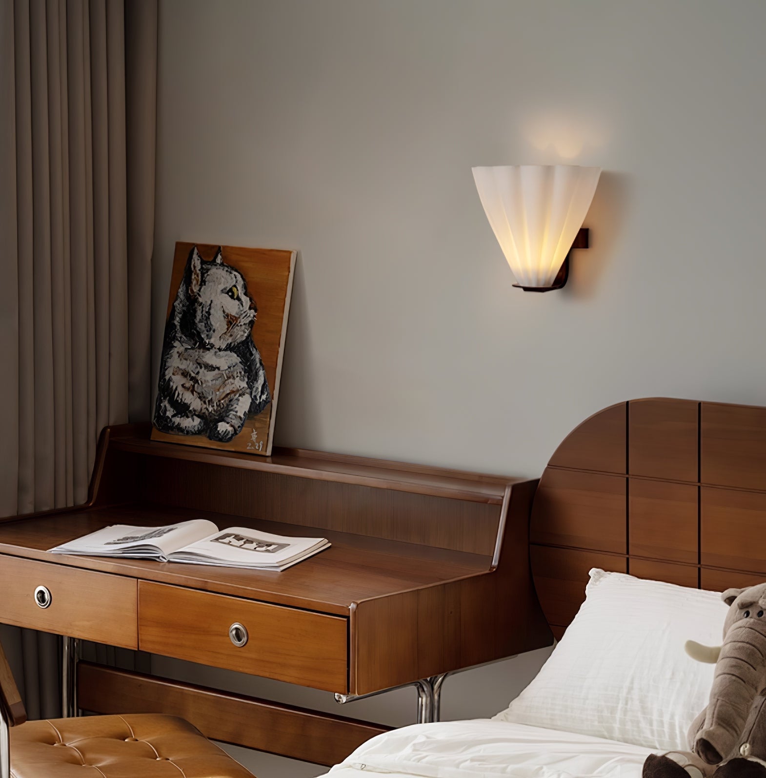 Sculptural Frosted Glass Wall Light with Shell Design 3
