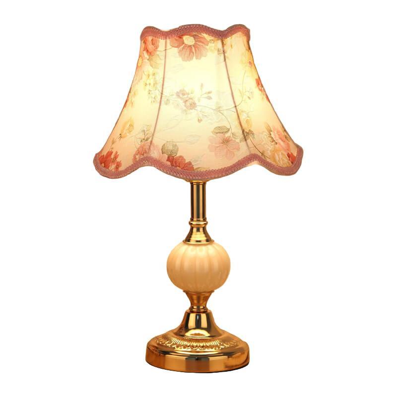 Vintage Floral Table Lamp with Fabric Shade – Elegant Bedside or Desk Lamp in White and Gold 0