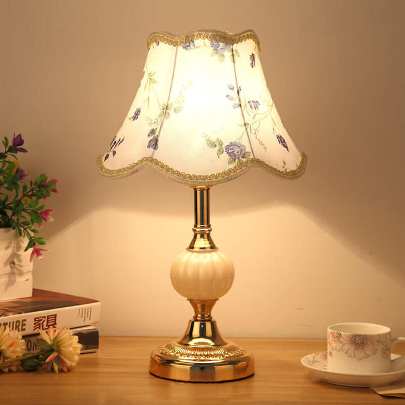 Vintage Floral Table Lamp with Fabric Shade – Elegant Bedside or Desk Lamp in White and Gold 11
