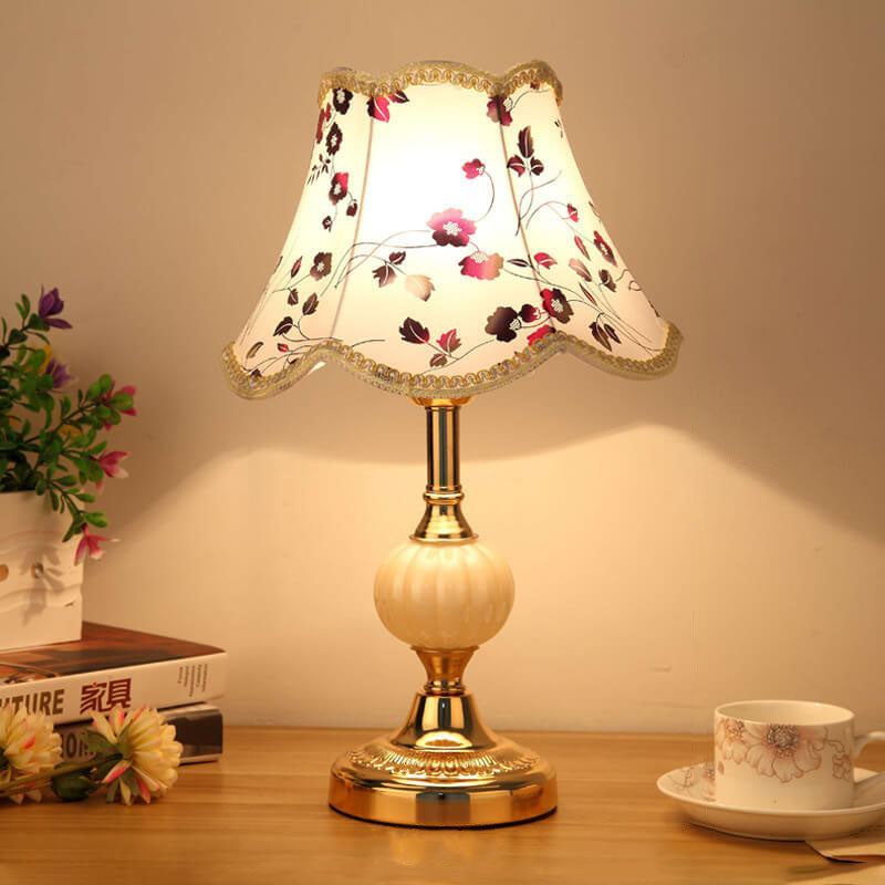 Vintage Floral Table Lamp with Fabric Shade – Elegant Bedside or Desk Lamp in White and Gold 14