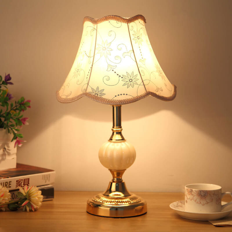 Vintage Floral Table Lamp with Fabric Shade – Elegant Bedside or Desk Lamp in White and Gold 21