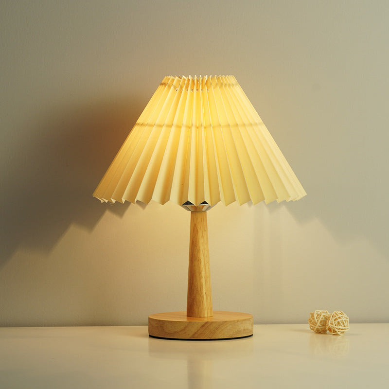 Vintage LED Table Lamp with Pleated Shade – Retro Design for Bedside or Desk Use, Warm Glow 2