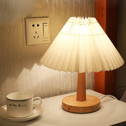 Vintage LED Table Lamp with Pleated Shade – Retro Design for Bedside or Desk Use, Warm Glow 6