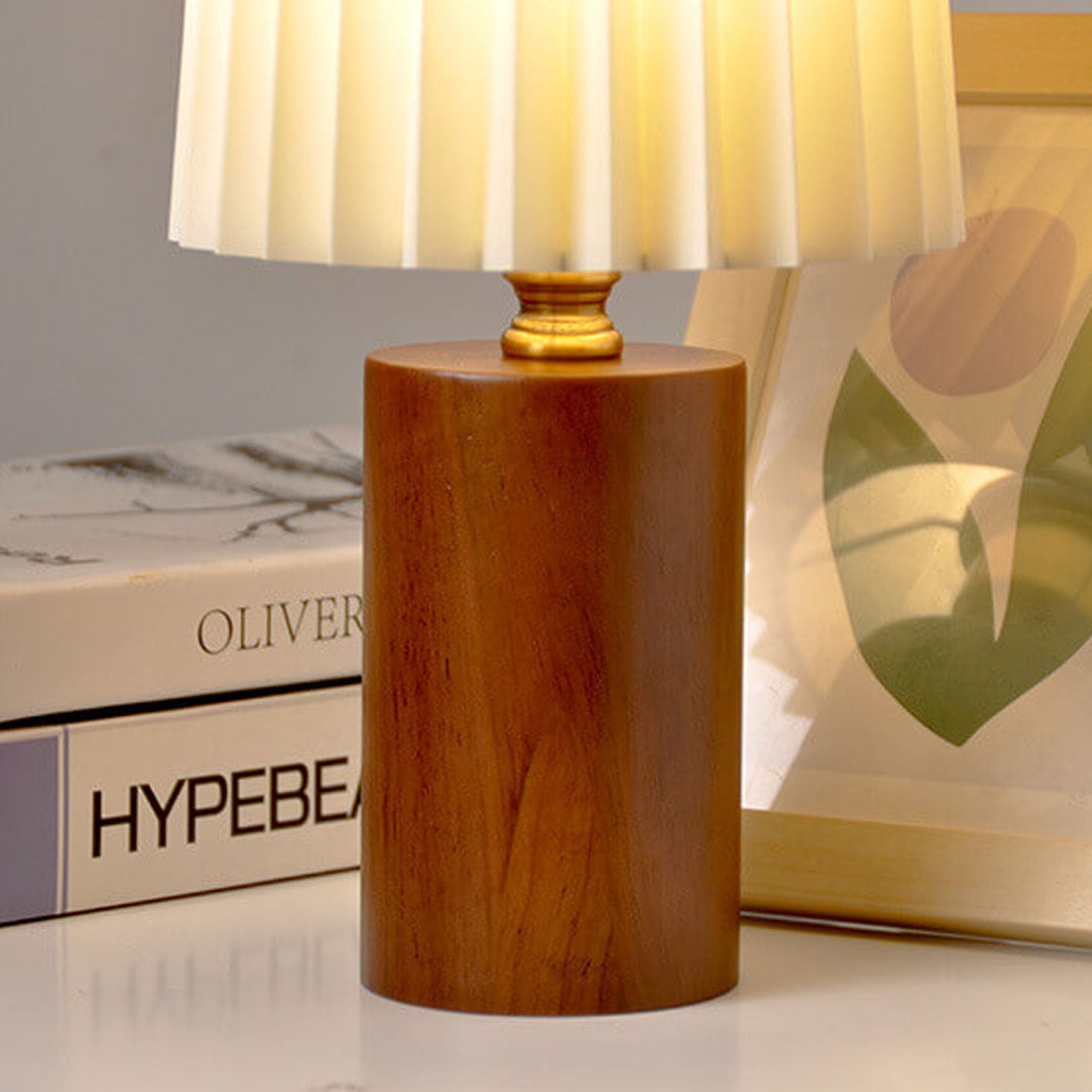 Vintage Pleated Table Lamp with Solid Wood Base – Elegant Bedside or Desk Lamp for Modern Bedroom and Living Room Decor 7